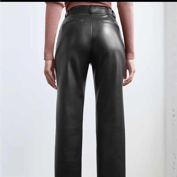 Aritzia Black Command Cropped Pant - Picture 2 of 7